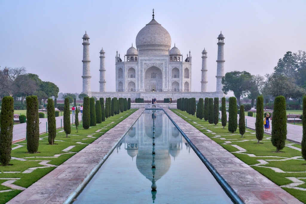 image of the Taj Mahal with stones.